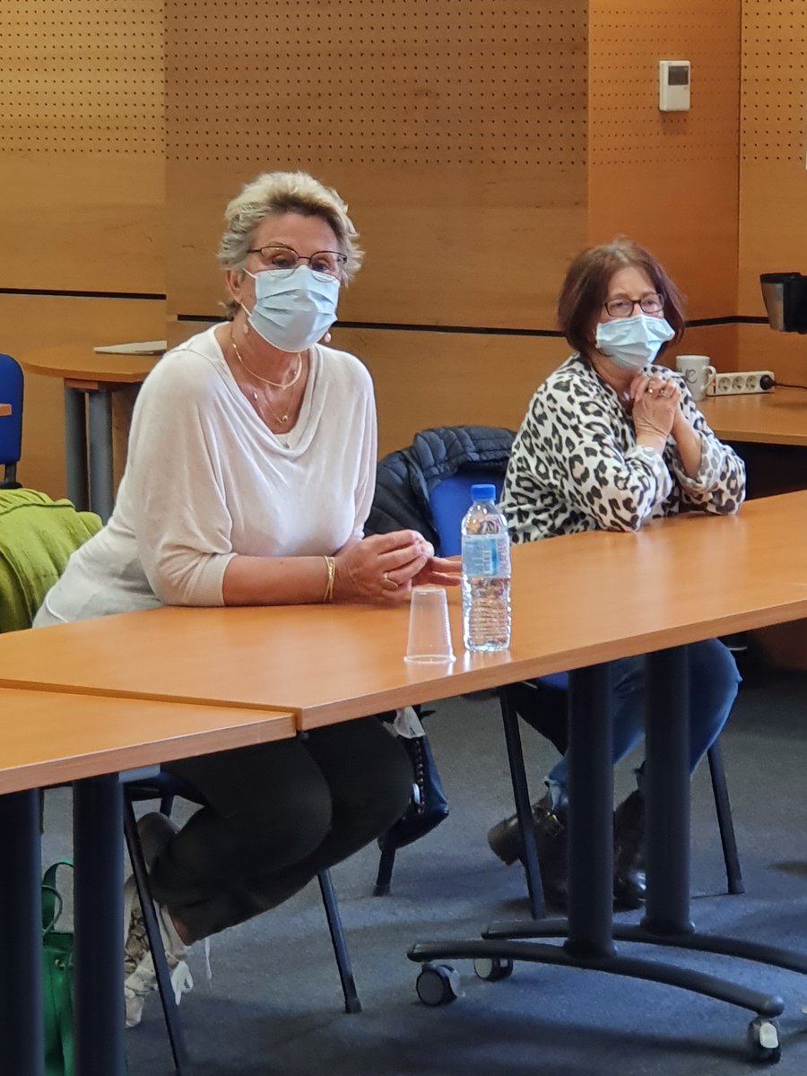 Carsat_RA's tweet photo. 🗣️Deux assurées témoignent de leur accompagnement par les Carsat et @poleemploi_ara : 
"Pour moi ça a été vraiment très bénéfique" 
#partenariat #poleemploi #retraite https://t.co/L6ivrafyMk