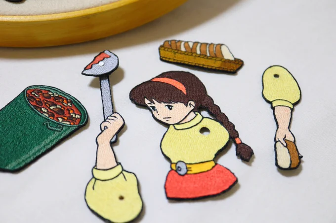【枠サイズ】35cm刺繍枠
【制作期間】たぶん1年程

長針短針のバランス・お玉の動きが不安定etc...問題点はたくさんあるけど、とりあえずシータの腕が針としてちゃんと動いてくれたのでもうそれだけで大満足です😭
自作時計の難しさを痛感しました! 