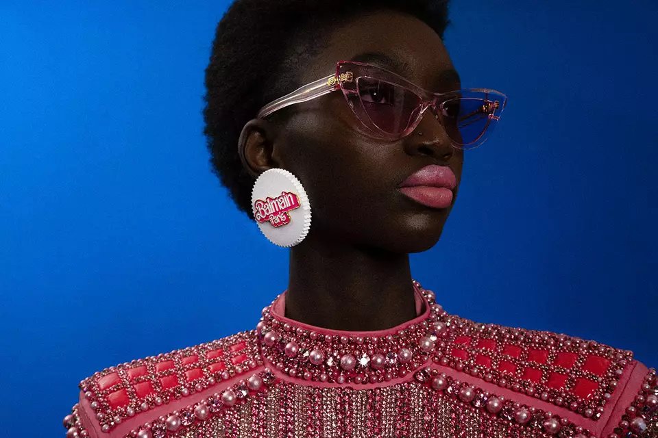 nft_ip_strategy's tweet photo. (Jan 2022) Barbie X Balmain NFT 

Two famous brands have released NFT in collaboration.

Generations meet at the metaverse! 

#barbie #balmain #nft #metaverse #nft_ip_strategy https://t.co/tEDQw5uXpq
