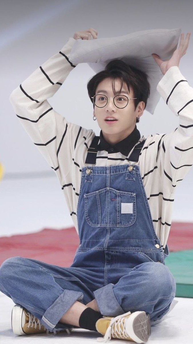 Pjsiska13's tweet photo. Hallo Om Tante, salam syg dari kookie ya😊😘 https://t.co/zaqxdn3Y9Z