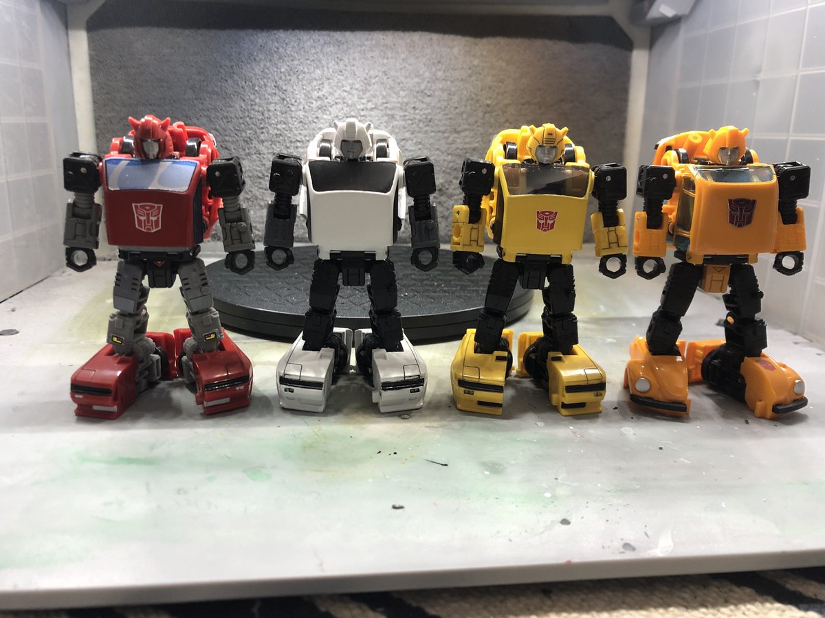 MaruPrime's tweet photo. Custom painted Bug Bite
He's very much finished for now, as I'm still deciding whether I should purchase the Bug Bite toyhax set for him or just leave it as it is. hope you all like it!
#transformers #transformersbugbite #WFCtransformers https://t.co/USImnXiGKB