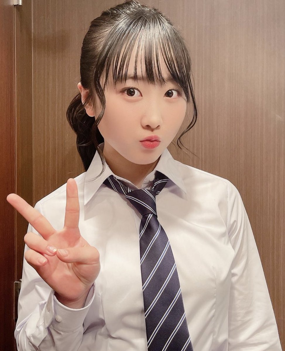 tw_kh0's tweet photo. 望結様の制服姿
#本田望結 #制服 https://t.co/AIPRGAE3a4