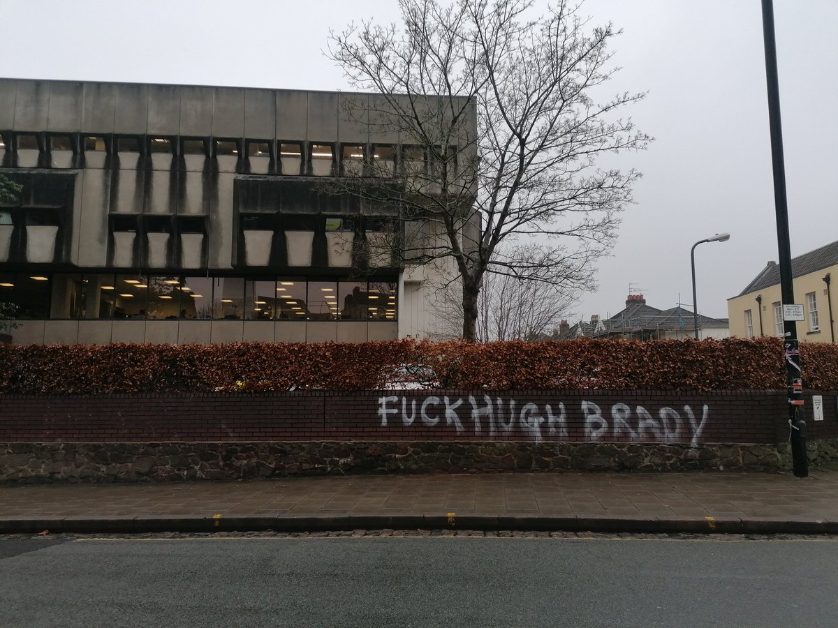 There's some new murals across campus, catch them while you can
Solidarity with the artist ✊