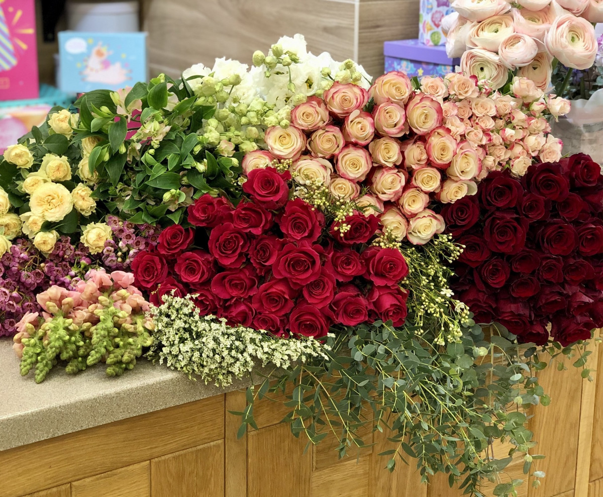 Мастер класс флористика. Фестиваль тюльпанов в амстердаме. Флористика. Флорист магазин цветов. Фотография женщины флориста.