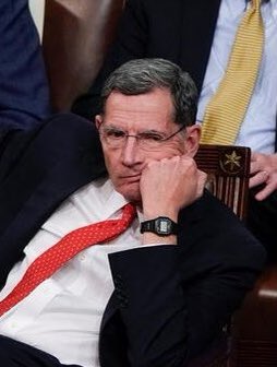 JeffBoulton's tweet photo. It appears there were many cases of #RestingMitchFace at last night's #SOTU. https://t.co/C1kwMHNeMY