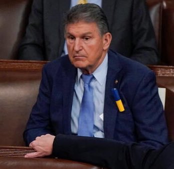 JeffBoulton's tweet photo. It appears there were many cases of #RestingMitchFace at last night's #SOTU. https://t.co/C1kwMHNeMY
