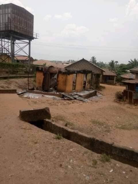 BiafraBreakingNews tweet media