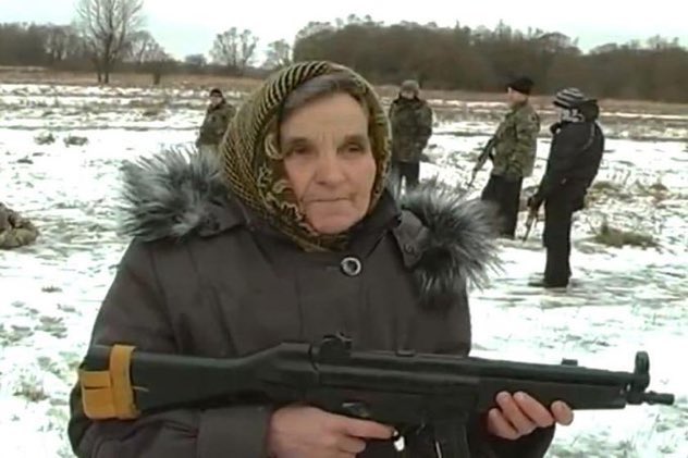 anuj_7701's tweet photo. This is 68 year old Kateryna Bilyk.

“I wanted to set an example to my grandchildren no matter how old you are, you can make a difference. I have lived here all my life and we survived the Nazis, and I believe in standing up for what’s right” 💙

#Russia #Ukraine https://t.co/HDQ7QzCPAh