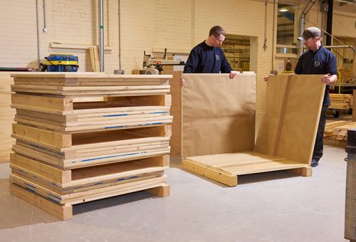ChilfenTP's tweet image. Our team of #manufacturing experts work together to manufacture #timberproducts to the highest quality British standards. Get in touch today to see how we can fulfil your #timberpackaging needs: chilfentimberpackaging.co.uk/our-services/m… #timbermanufacturing #ukmade