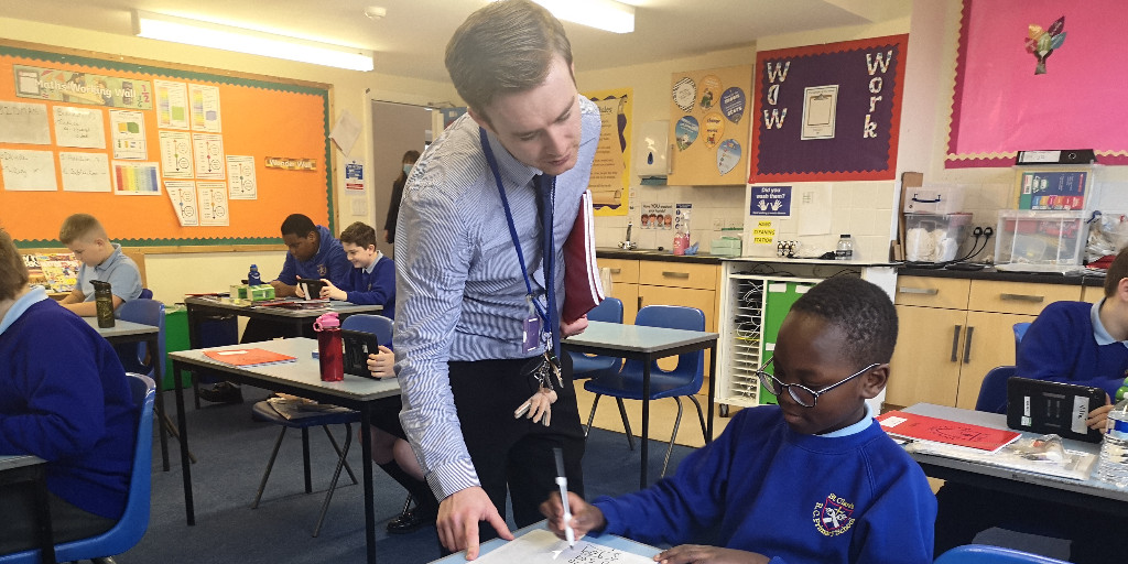 Ofstednews's tweet photo. Inspecting the delivery of the ECF and NPQs builds on our existing role inspecting initial teacher education and will give us oversight of teacher development for trainees, early career teachers and established teachers https://t.co/CNR27CvSVz https://t.co/UQnQoKwNcc
