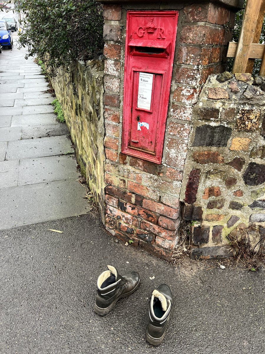 Has a man… posted himself?