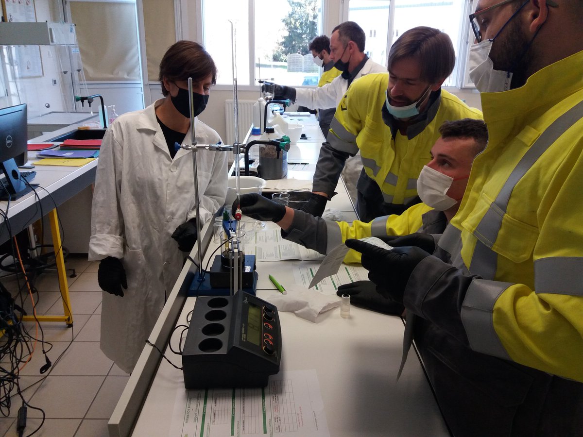 Formation #Methanisation <a href="/CfppaLaval/">CFPPA AgriCampus Laval</a>  : suivi biologie
Le suivi biologie est une étape importante pour les apprenants en Certificat de Spécialisation Responsable d’Unité de Méthanisation Agricole. Jeanne Lencouchez de l’<a href="/AILE/">お気楽情シス</a>  a animé ce temps de formation.