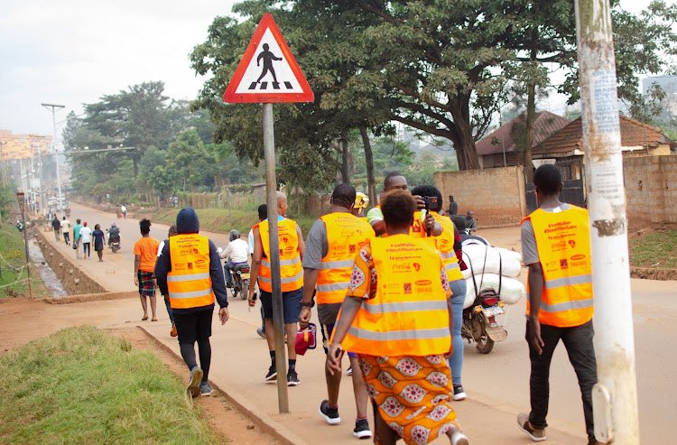 MicahRwothumio_'s tweet photo. What For Anyway?!!!
Wednesday, March 2nd, 2022.
Ready for day three with @Akeda4 & Team - so keep us tight in your prayers, the stretches are becoming long now..... Read the full blog on Facebook
#StayInyourLane #Joewalker #Trektobushenyi #Keepalert #Soberasyoudrive https://t.co/osKWFWPAcu