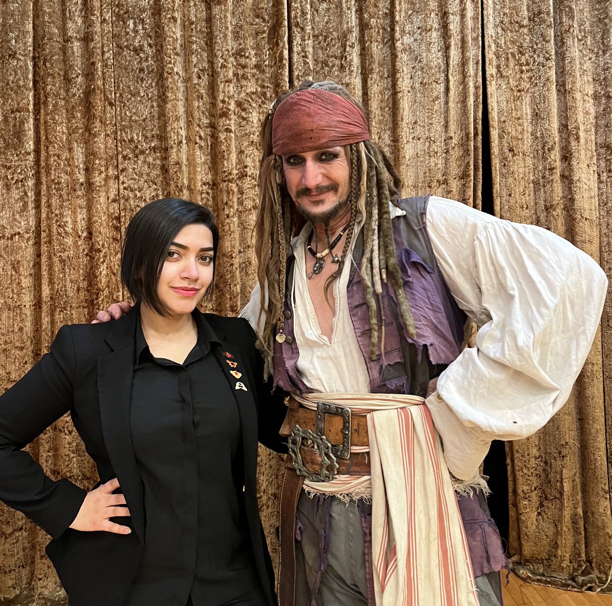 AlSultan_Meriam's tweet image. I had the pleasure of sharing the stage with @MarioMagician @JackSpareribs, Glen Micheletti, and James Chan in an amazing magic show!
Thank you all for making this possible!

#magic #magician #magicshow