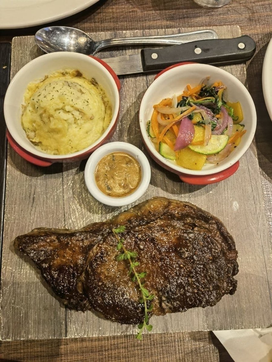 Divinewalter1's tweet photo. Craving satisfied 😘🥰 https://t.co/MTihKtoAze