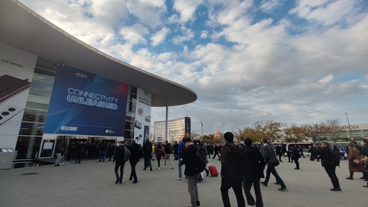 BStartup's tweet photo. #4YFN22 | ¡Todo listo para la 3ª jornada @4YFN_MWC!
Las startup de #Salud @DiveMedical, @SycaiT, #INBRAINNeuroelectronics, @MiWEndo, #Gate2Brain estarán durante toda la jornada en nuestro stand @BStartup @BancoSabadell
Conoce nuestra agenda completa en: https://t.co/wvCXcOcVUx https://t.co/mggmrgQDwn