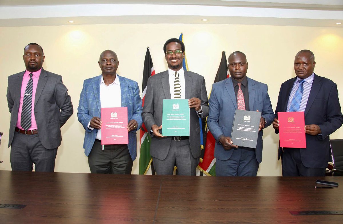 fazmahal's tweet photo. The CEO of @PSRAuthority Mr. Fazul Mahamed had the pleasure of hosting the directors of Lavington Security Limited and presenting their company with a license after they fully met the requirements as per the Private Security Regulation Act. #SecurityKe #PSRA https://t.co/Lpbt8qva1D