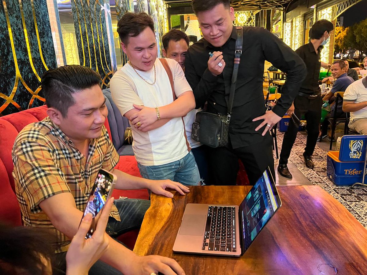 RACA_3's tweet photo. Some 📸 from Radio Caca #Vietnam 
Metamon Egg🥚Opening Party 🎊🎉

Our community growth in 🇻🇳 continues to amaze us!🔥

Join your local #RACA community today and you will have a family for LIFE 🥳 

#NFT #Crypto #CryptoNews #blockchain #GameFi #Metamon #PlayToEarn #Metaverse https://t.co/nUPGMQpPp2