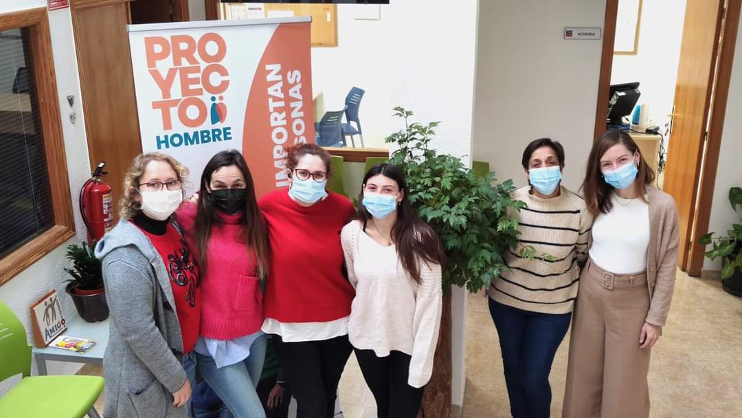 phcastellon's tweet photo. 👩 Este mes celebramos el Día de la Mujer en Proyecto Amigó. 

♀️ Esta es parte de la plantilla de Centro de día. 

❤️ Gracias a su empuje, y energía estamos construyendo un espacio de igualdad. 
#ProyectoHombreTieneRostroDeMujer https://t.co/5lKvnjCCUo