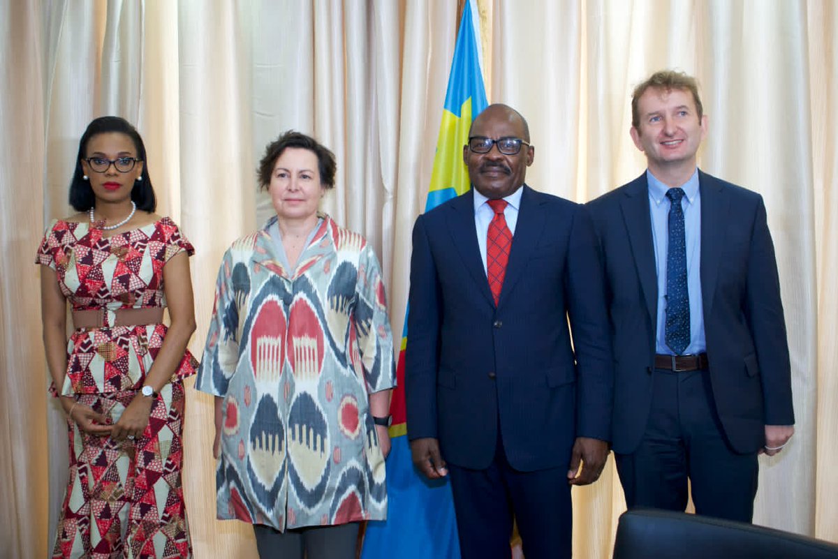 Dans le cadre du Programme économique triennal du Gouvernement conclu avec le Fonds Monétaire International, le Ministre des Finances,<a href="/nskazadi/">Nicolas Kazadi</a> , a présidé une réunion ,Hier, en présence d’une mission du Département #Afrique  du Fonds Monétaire International (FMI).
#RDCongo