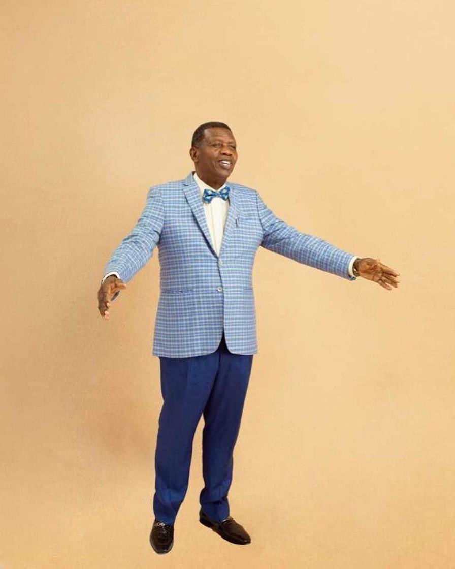 yemicc4christ's tweet photo. To God be the glory, great things He has done! Happy 80th Birthday Daddy @PastorEAAdeboye Many Congratulations sir, we thank God for your life, more wins, you will finish well &amp; finish very strong in Jesus name. Amen. We love you daddy❤️ https://t.co/WlqtPyFLrP