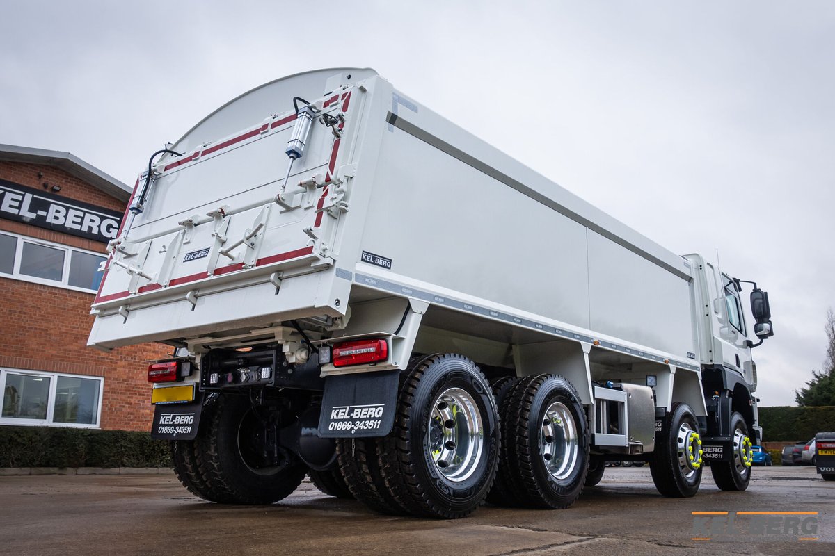 Kel_Berg's tweet photo. More insulated tipper installations delivered this week, most recently to Mann Transport Ltd in Derby. Thanks to Manpreet for choosing Kel-Berg. We look forward to working with you again.

#tarmac #asphault #edinburgh #truck #derby #construction #constructionuk #commercialvehicle https://t.co/mwrx6h92iG