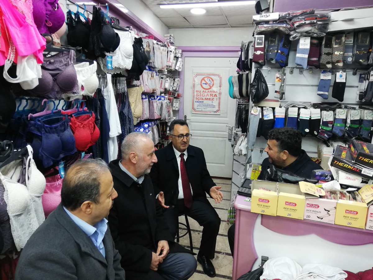 av_hasanteke27's tweet photo. #Gaziler Caddesi esnafımızı dinledik, taleplerini not ettik çözüm yollarını konuştuk.

Hak ile sabır dileyip, bize gelen bizdendir. Akıl ve ahlak ile çalışıp, bizi geçen bizdendir düsturu ile çalışan esnaflarımızın destekçisi olmaya devam edeceğiz.

@erkankandemir @HKahtal https://t.co/N0HpTxud8q