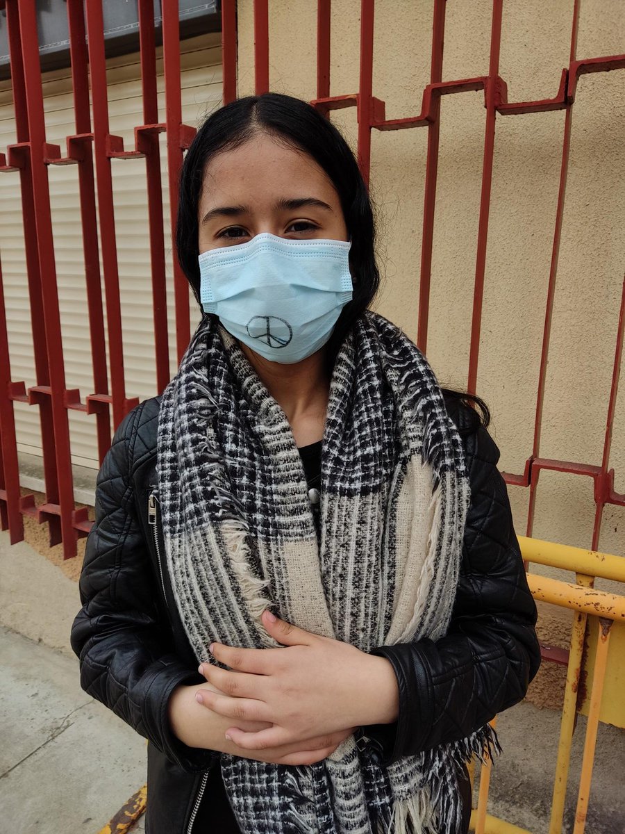 iesferrari's tweet photo. Únete a la iniciativa del @iesferrari  y dibuja un símbolo de la paz en tu mascarilla con el fin de apoyar a la gente que desgraciadamente está sufriendo las consecuencias de la guerra #mascarillasporlapaz https://t.co/OVidWlOvn0