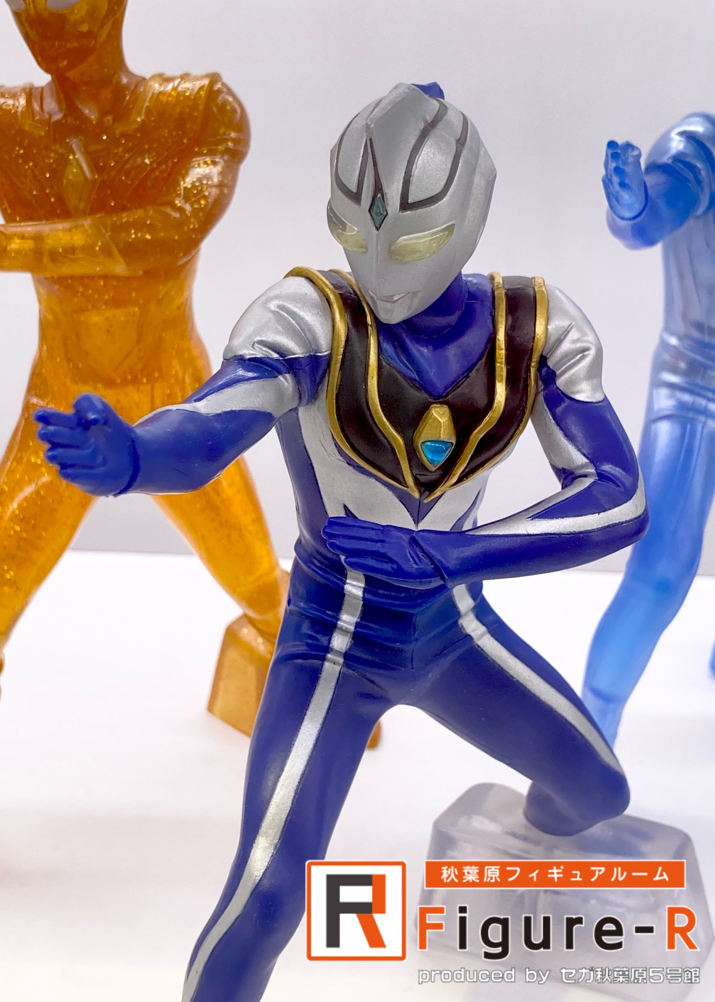 ウルトラマンガイア英雄勇像　ウルトラマンアグル（V1）　全２種セット