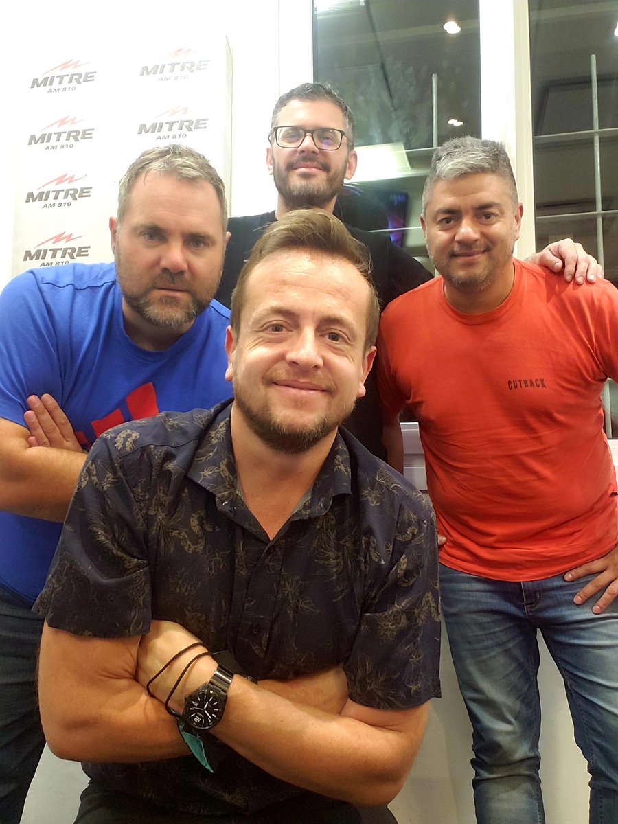 leoguevara80's tweet photo. #AHORA #Aire 📻 🎧🎙#AireDeNoticias estamos viviendo después de las vacaciones y desde las 5 de la mañana adelantamos las principales noticias del día en @radiomitrecba nos quedamos hasta las 6 con @eandere @MarianoNievas @DanielC45237005 @marcospalladino #Miercoles BuenDia!!! https://t.co/J34cdAHnFq