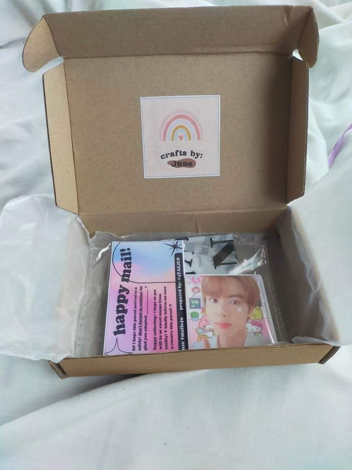 4TAEJlN's tweet image. wAA my friend who prints thank u cards and mail stickers sent me this &amp;lt;33 will post her deets soon once mafigure out niya na how mag benta sa twt 🌷