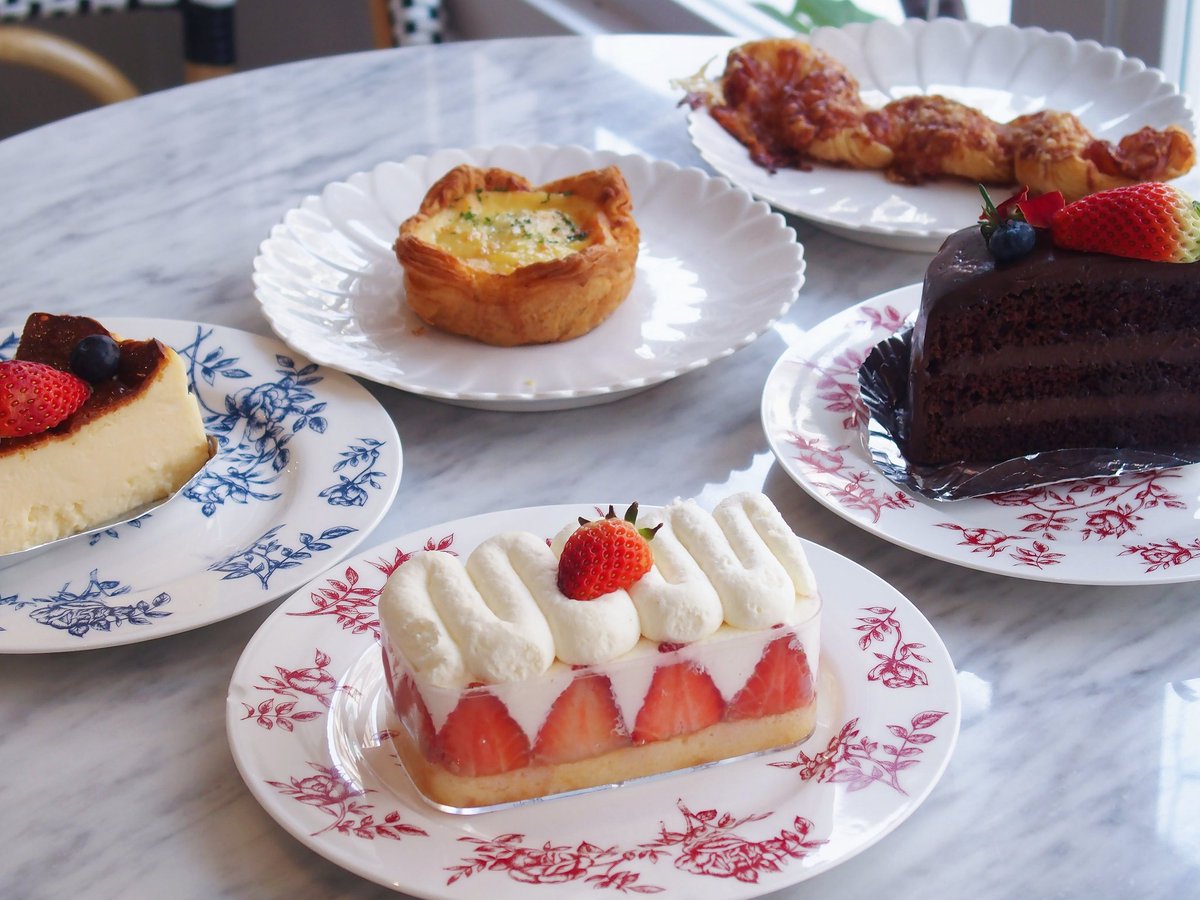 GINGUN ชอบกินขนมฮับ 🥺 tweet media