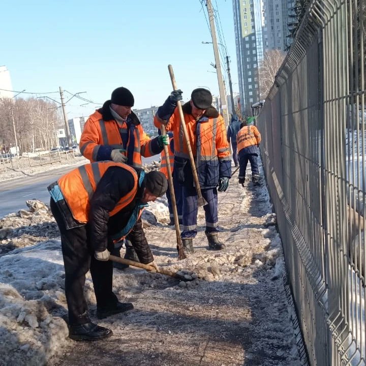 02.03.22г.
- ул. Октябрьская от Западного бульвара - очистка тротуара.
- ул. Октябрьская, около Юнатки - очистка тротуара.