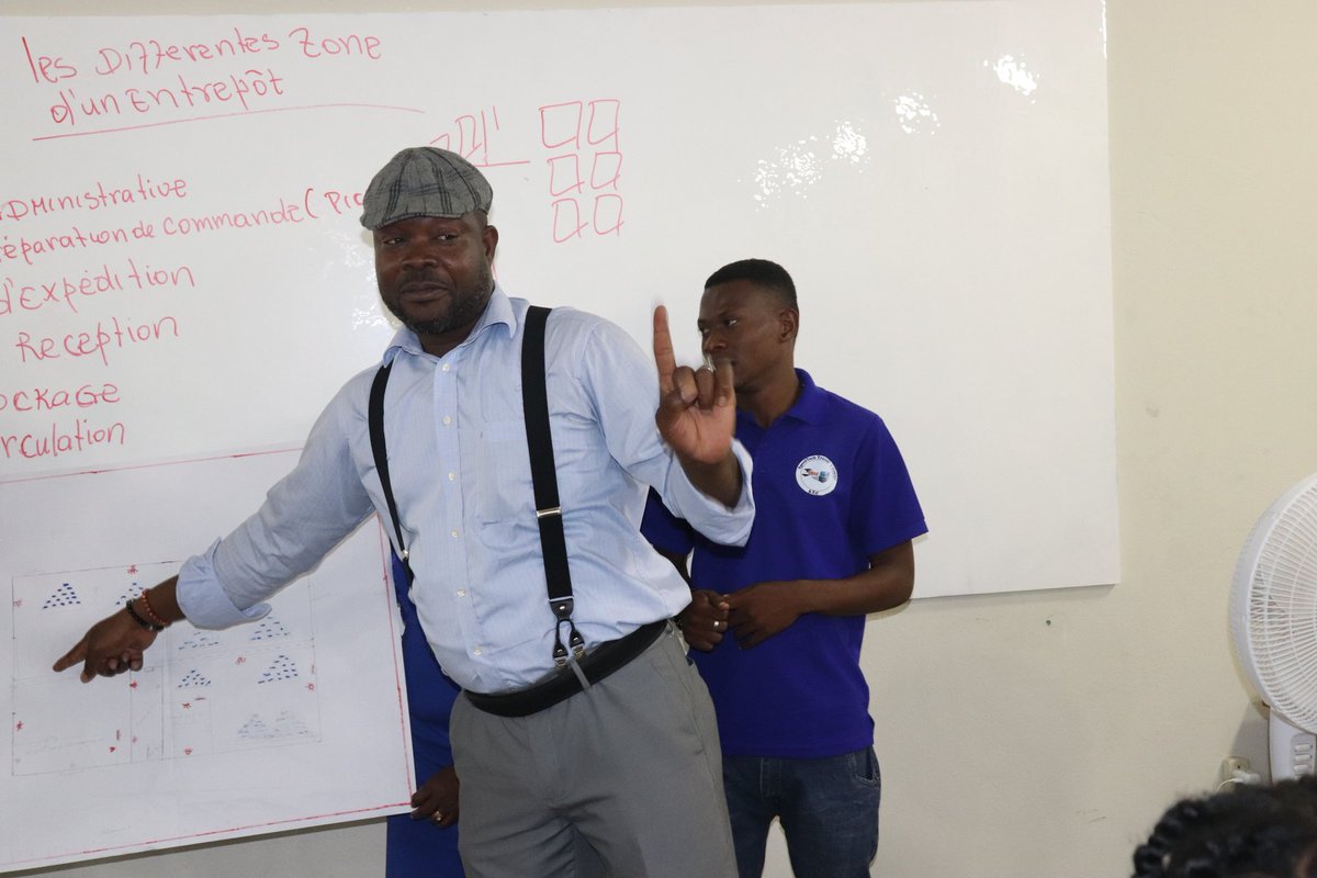 ChenderShow's tweet photo. SPEEDTECH TRAINING CENTER a placé la formation de qualité au cœur de son plan pédagogique depuis plusieurs années dans le département de la Grand’Anse. Au STC, les étudiants en Logistique ont pu réaliser des travaux pratiques sur les documentations liées à la gestion de stock. https://t.co/E8ppiOUNRi
