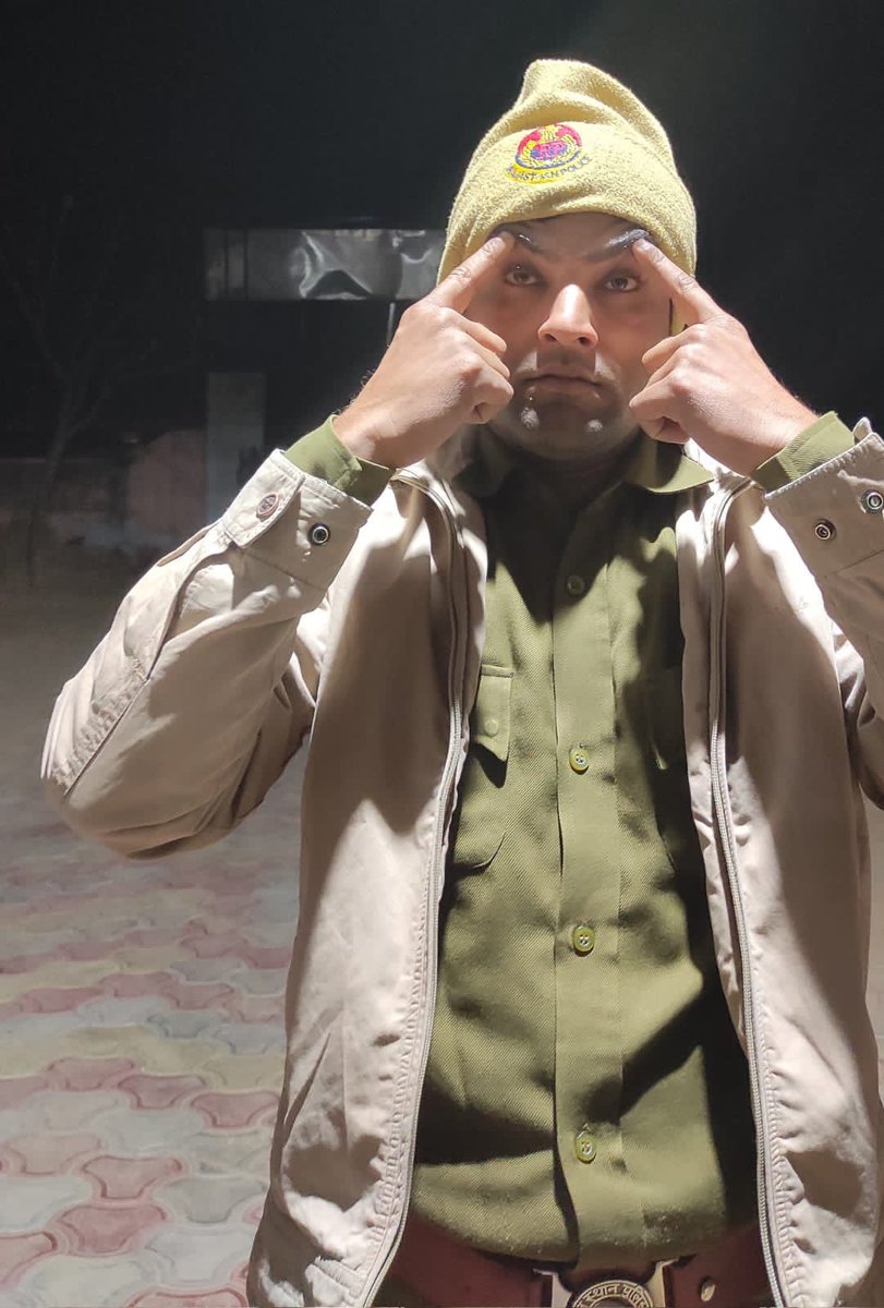 RaghuJAT01's tweet photo. पुलिस की नौकरी 24 घंटे जोखिम भरी रहती है माननीय जननायक जी इस #पुलिस_बजट में पुलिस में रिस्क अलाउंस 5000₹/माह लागू किया जाय
@ashokgehlot51 @RajCMO @jpjangir7689 @jpk_11 @Avi_857 @AnSaran18 @skb_20 @upcopshivang @BRLUNA5 @Randeep67444501 @Policemen0008 @JatPappi @HansraajGurjar https://t.co/jnyGLb31w6