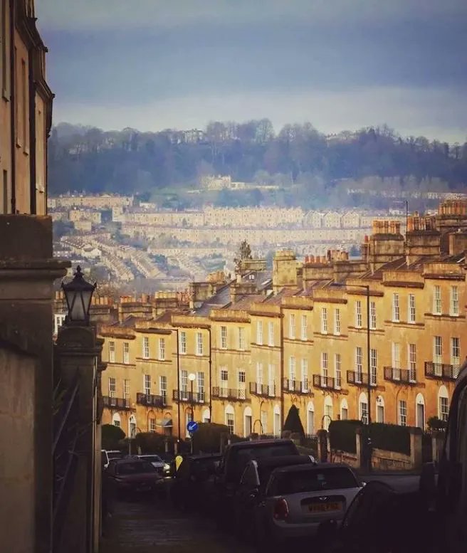 Visit Bath tweet media