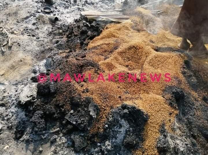 spring_2021's tweet photo. On Feb27, SAC Troops stormed ThangarMaha village in Phaungpyin Tsp, Sagaing,with artillery fire and set fire to 11 houses and barns in village. SAC abducted about 200 people as hostage to port where their ships were and released next day.(1/2)

#SanctionAviationFuel
#2022Mar2Coup https://t.co/JvgFB767Ed