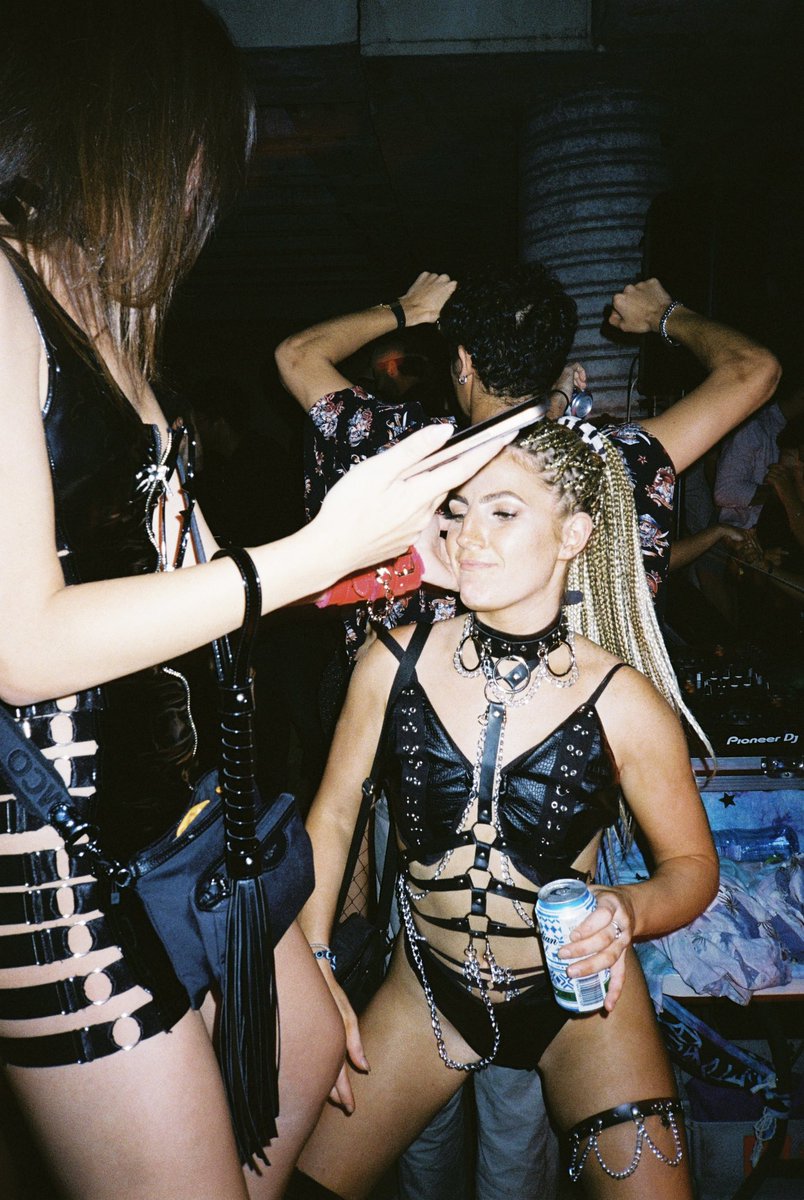 CaptureCharles tweet media