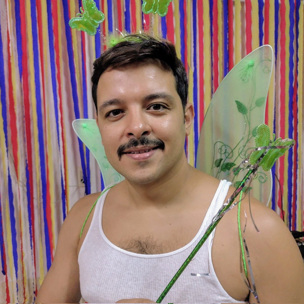 DaniloGomez89's tweet photo. Fado do Bigode https://t.co/bXRpCdsoUS