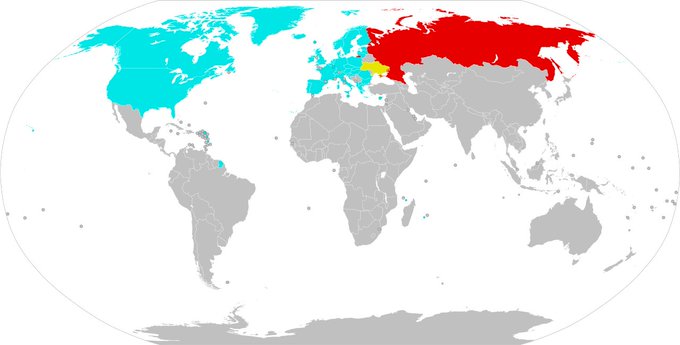 Blue countries have banned Russian aircraft.