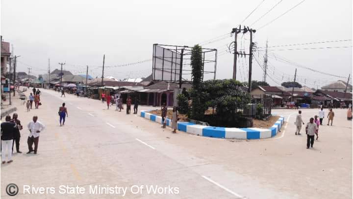 Manlike_ED's tweet image. Sen. Douye Diri, The Executive Governor of Bayelsa State on the special invitation of Gov. Wike will today commission this Rumuolumeni-Nkpor Road, a top quality concrete road constructed by #GovWike𓃵

Akpor Kingdom appreciates the National Governor, Mr. Projects is doing well.👏🏾