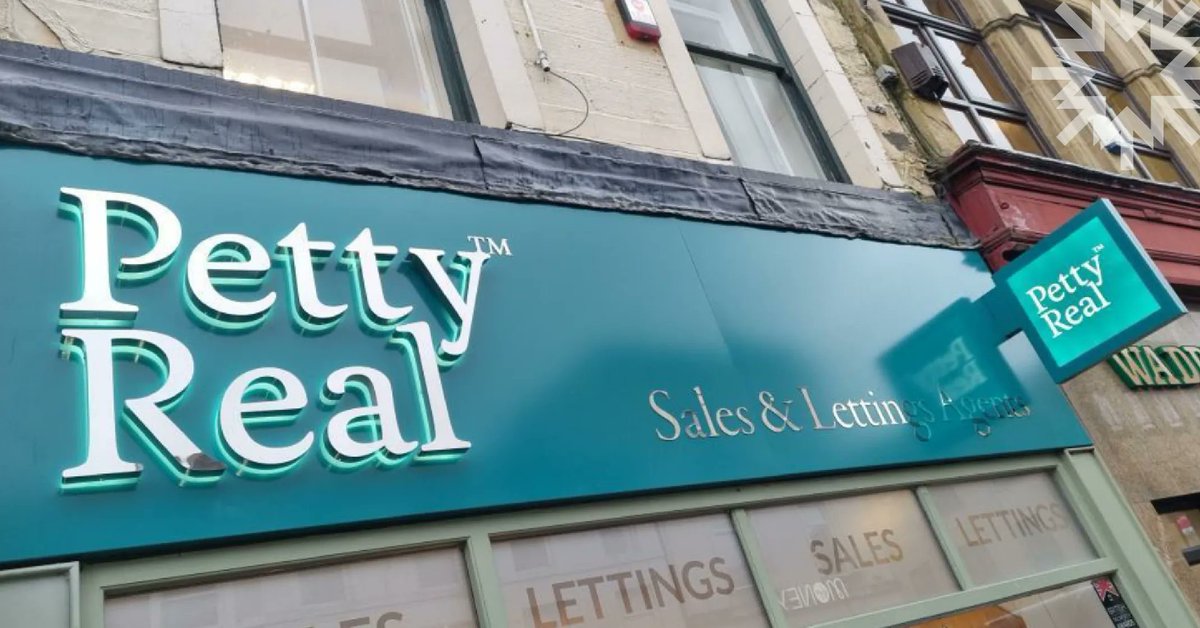 Recent signage installation for <a href="/PettysEstAgents/">PettyReal</a> 🏠
built up, mirror polished stainless steel letters stood off from fascia and LED halo illuminated, flat cut and bonded mirror polished stainless steel secondary text and LED illuminated projecting sign
#astrasigns #PettyReal