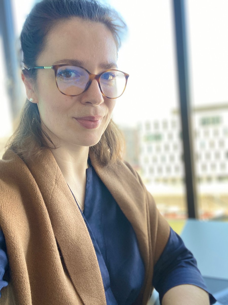 ThielAlexa's tweet photo. Heute ist für mich ein besonderer Tag,denn ich habe mein neues #Büro in #Köln bezogen.Auch wenn es z.Zt. schwerfällt,persönliche Ereignisse zu feiern,bin ich ein bisschen stolz und freue mich auf die Zukunft. #agrilex #ownbusiness #legal #agribusinessmeetslaw #agribusiness https://t.co/nhMS0bBCjB