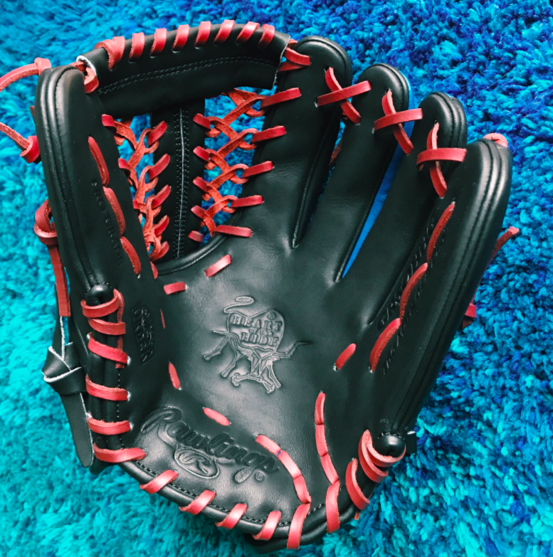 bbglovefamily's tweet photo. 【No.24】
■ご提供者
タロ さん
(@kodaitone)

■メーカー
#Rawlings 

■ポジション
投手

■区分
軟式

■型
-

■ポイント
⚾DBに所属していたパットン投手のグラブをイメージ。ご本人とDMにて連絡。最後はサインボールが届くというサプライズも。

#みんなのグラ部
#道具からみるプロ野球 https://t.co/rti7Upnera