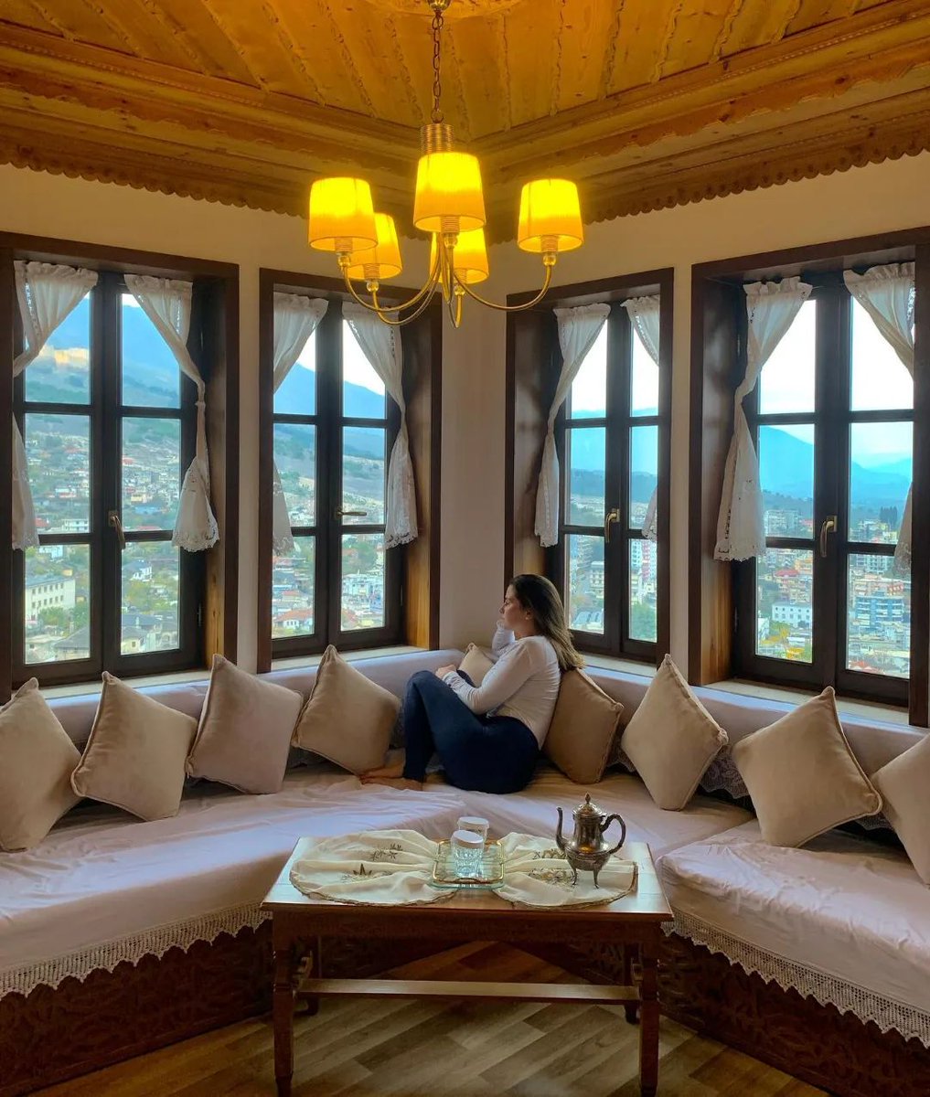 Inside of the living room of a traditional house in #Gjirokastra

Photo: hungerlusttravel /Ig 
#VisitGjirokastra #Albania #visitalbania #gjirokaster