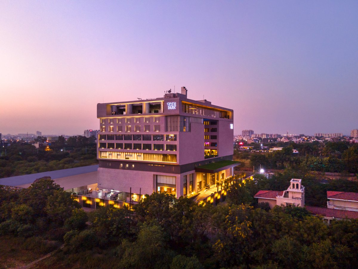 Our newest addition, THE Park Indore (@theparkindore), is nestled in the financial capital of Madhya Pradesh. With its modern, contemporary and Anything but Ordinary experience, it redefines luxury and comfort for you!

#THEParkHotels #THEParkIndore #THEParkWay #AlwaysByDesign