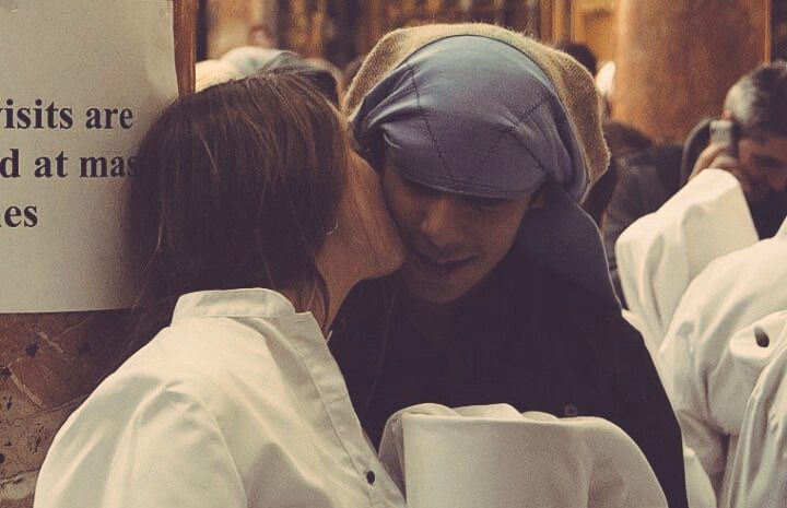 A tan solo 40 días que vuelvan las mejores historias de amor. Preparen el corazón y disfruten de la espera. 

Venga de frente.