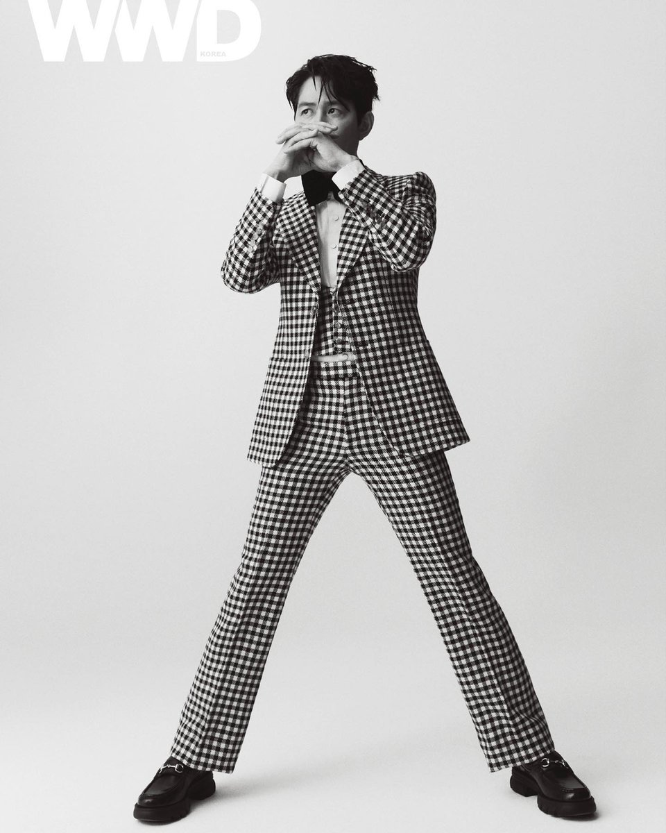 WANTLJJ's tweet photo. 🖤🤍
#LeeJungJae #イジョンジェ #이정재 https://t.co/kywl0yDcB2