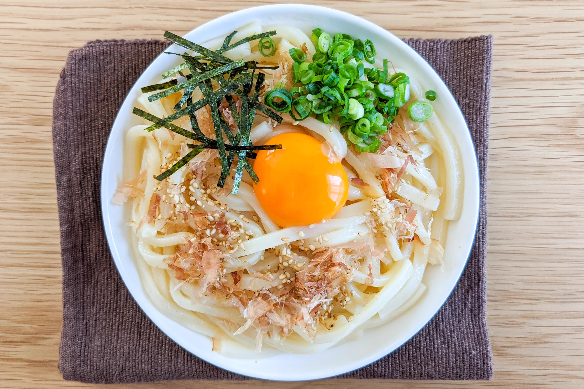白だしなどを使った和風な味付けが美味しそう！簡単でお手軽な「うどん」レシピ！