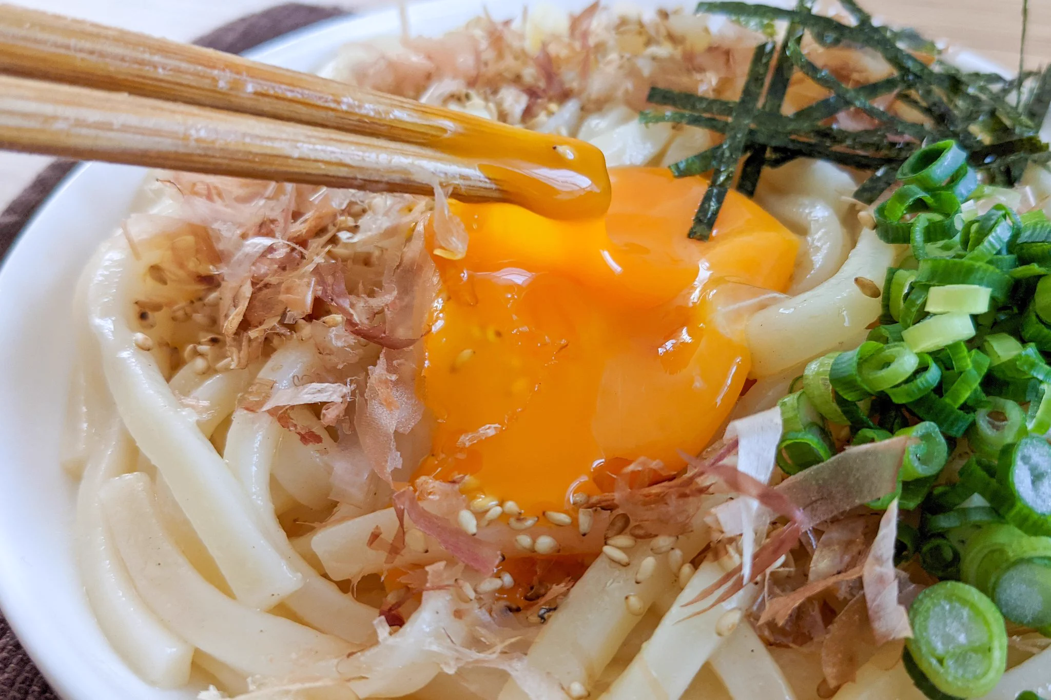 白だしなどを使った和風な味付けが美味しそう！簡単でお手軽な「うどん」レシピ！